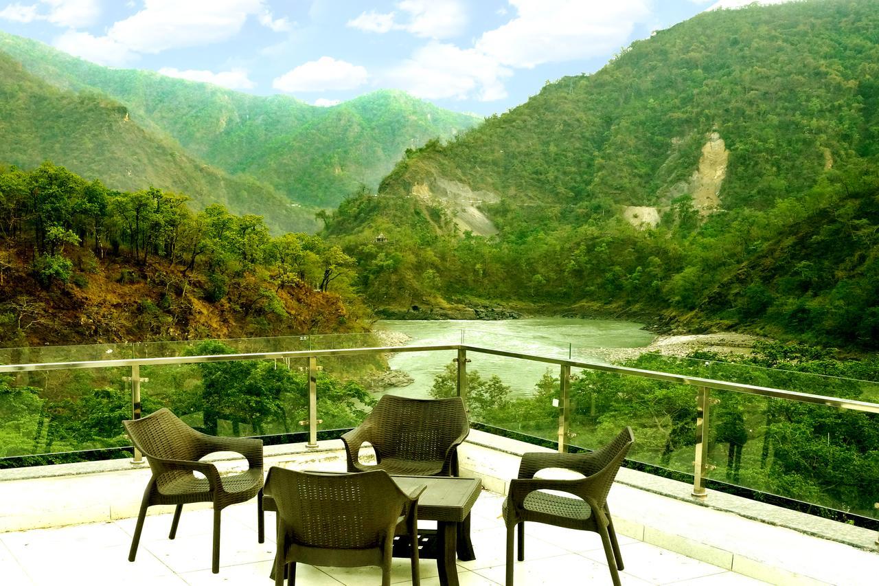Hotel Trance Ganga Tapovan Exterior photo